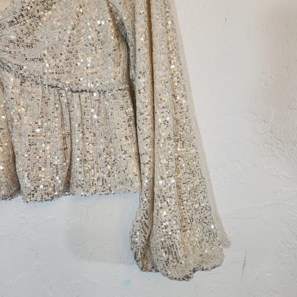 Francescas Nicolette Sequin Front Twist Blouse Size L - Picture 5 of 6